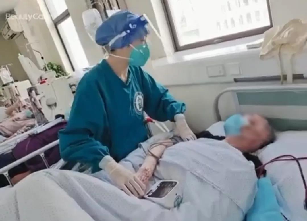 宿遷市鐘吾醫(yī)院馳援揚州“白衣戰(zhàn)士”圓滿完成任務,平安回家!(圖3) 宿遷市鐘吾醫(yī)院馳援揚州“白衣戰(zhàn)士”圓滿完成任務,平安回家!(圖3)